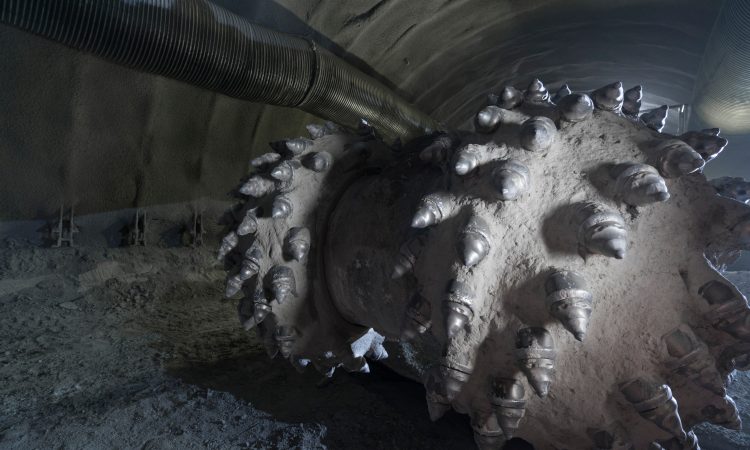 Du soufre dans le tunnel du LEB