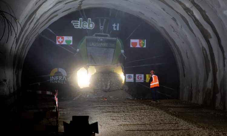 Le tunnel du LEB est percé