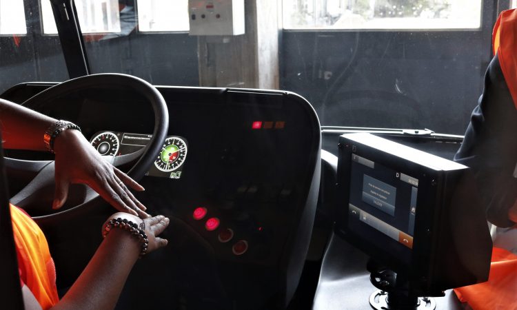 Des femmes au volant, les tl recrutent des talents !